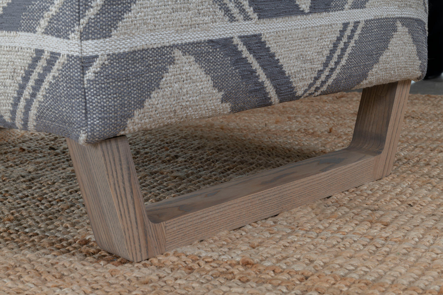 ash leg detail