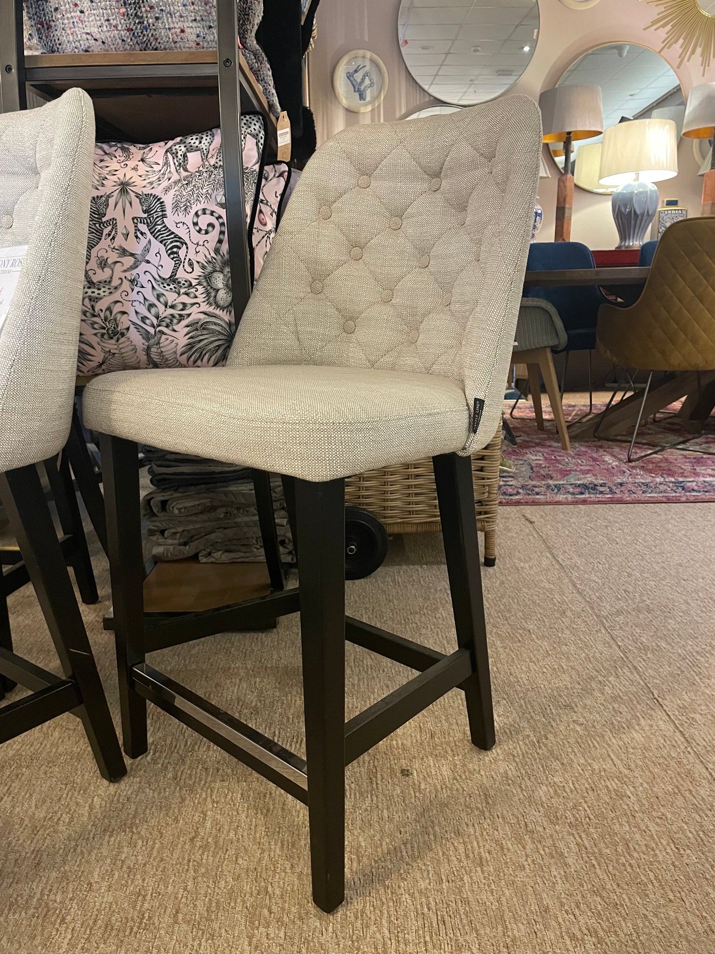 CASTLELINE LINEN COUNTER CHAIR
