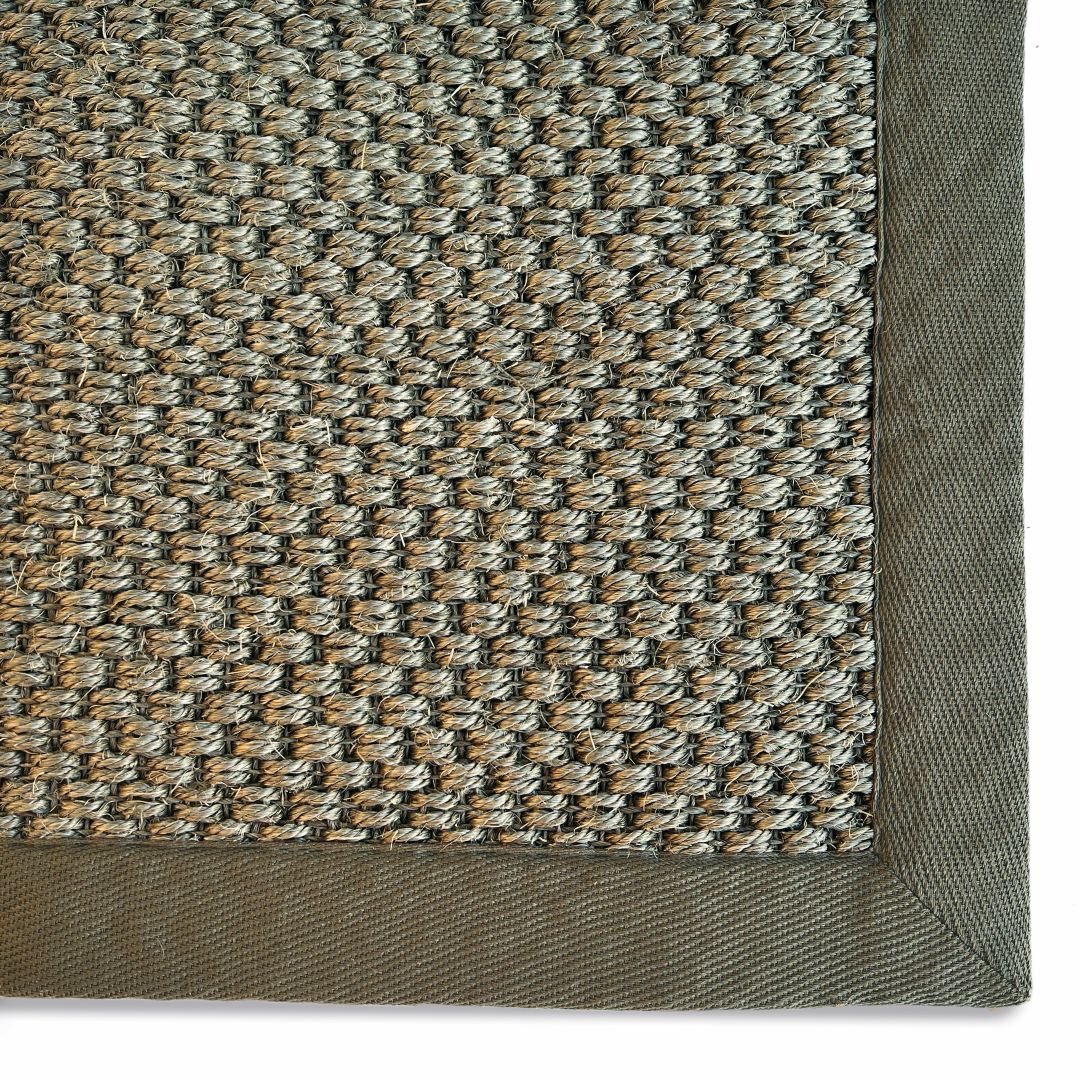 HANDWOVEN NATURAL SISAL RUG