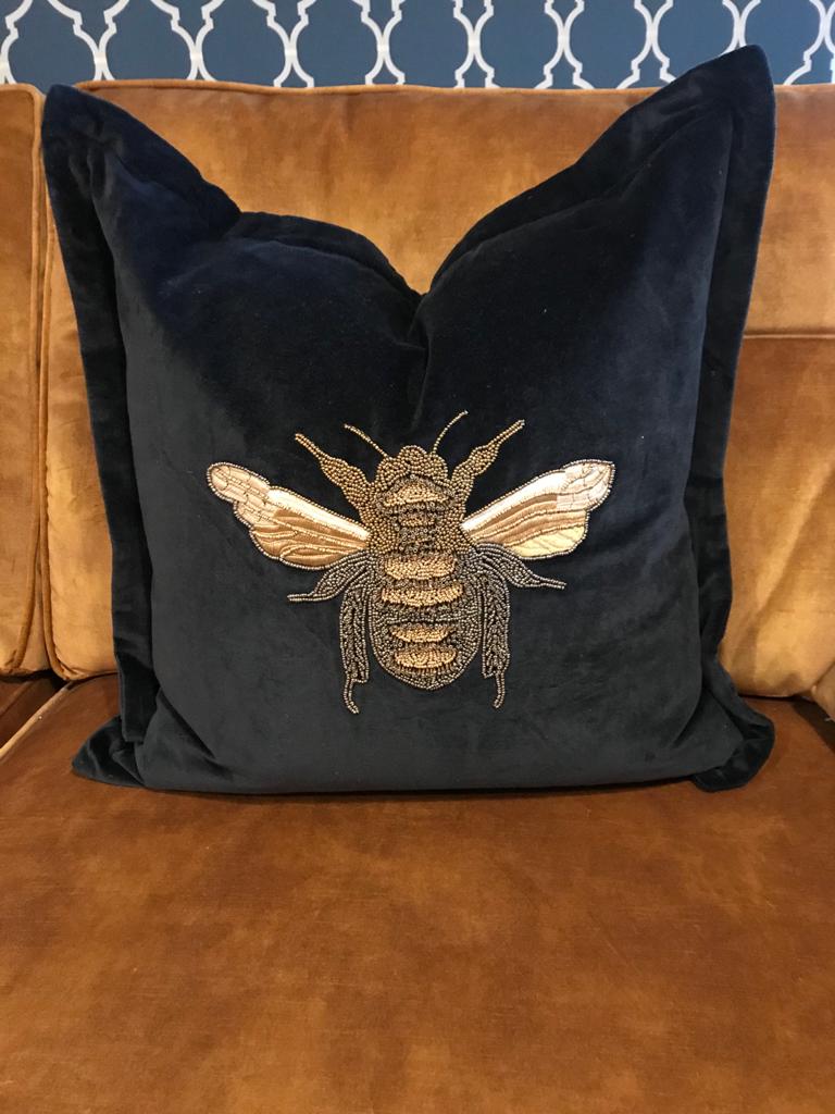 LILA BEE VELVET CUSHION BLACK / MUSTARD / GREEN