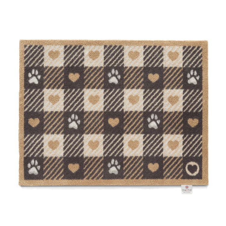Washable Hug Rug doormat in beige and navy with a check design featuring small hearts and pawprints
