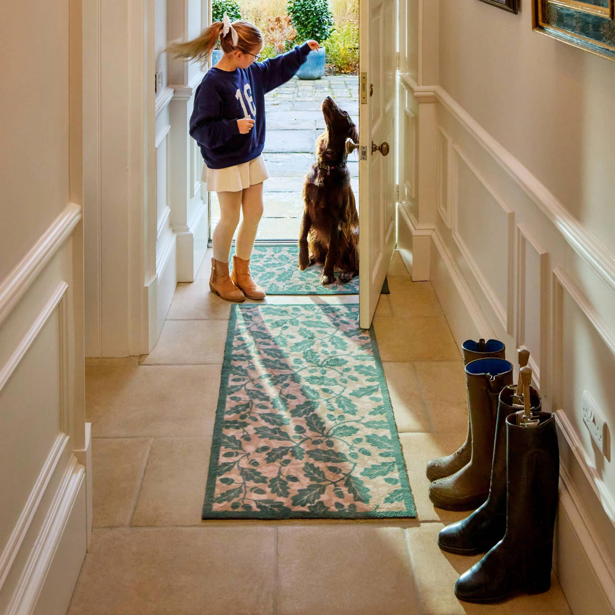 Royal Oak Hug Rug mat and runner