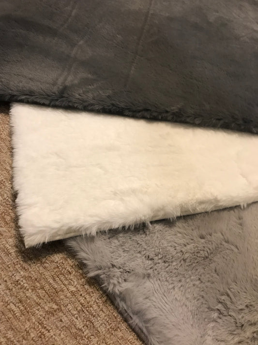 SOFT FAUX FUR BEDSIDE RUG